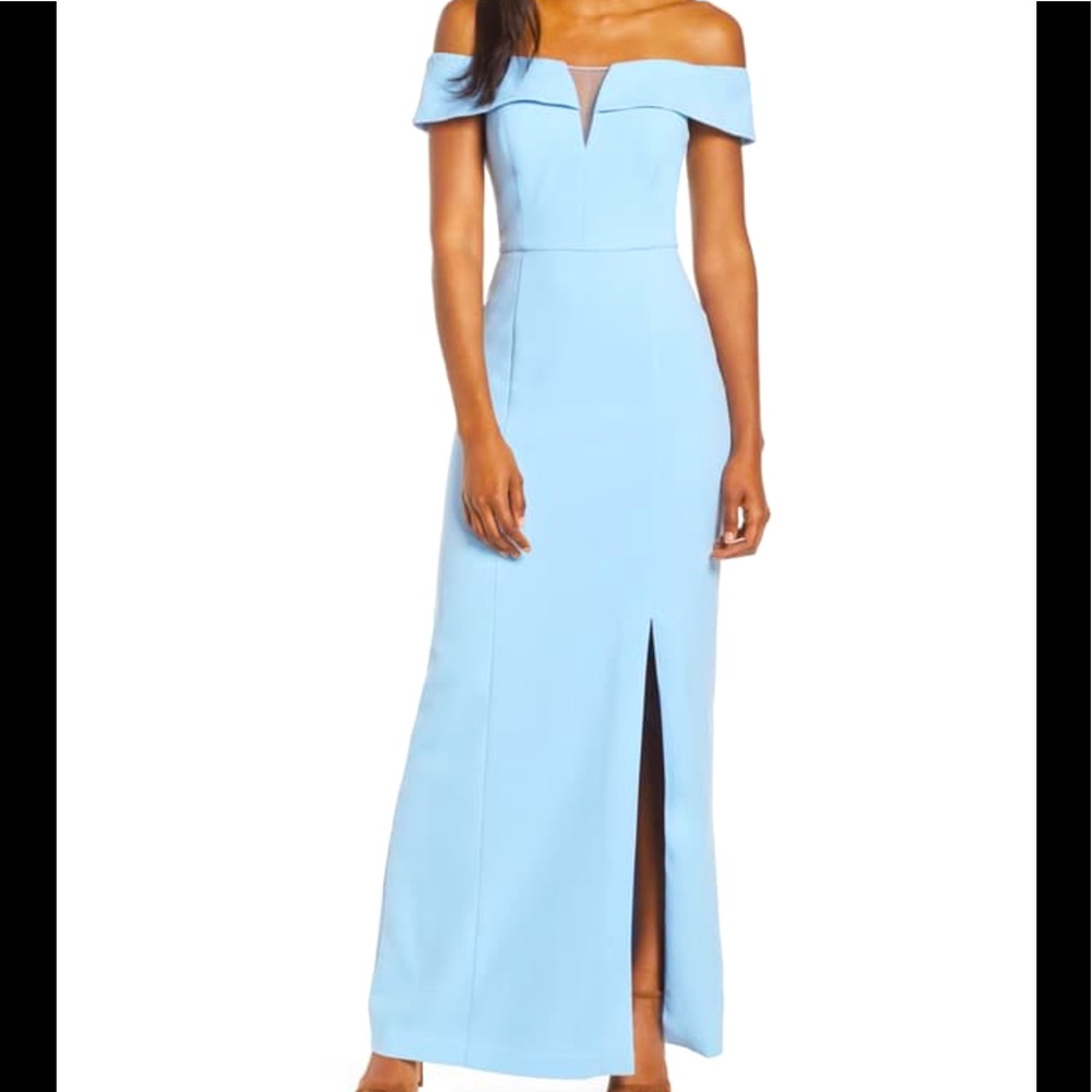 Vince Camuto Notched Off the Shoulder Crepe Gown🍾